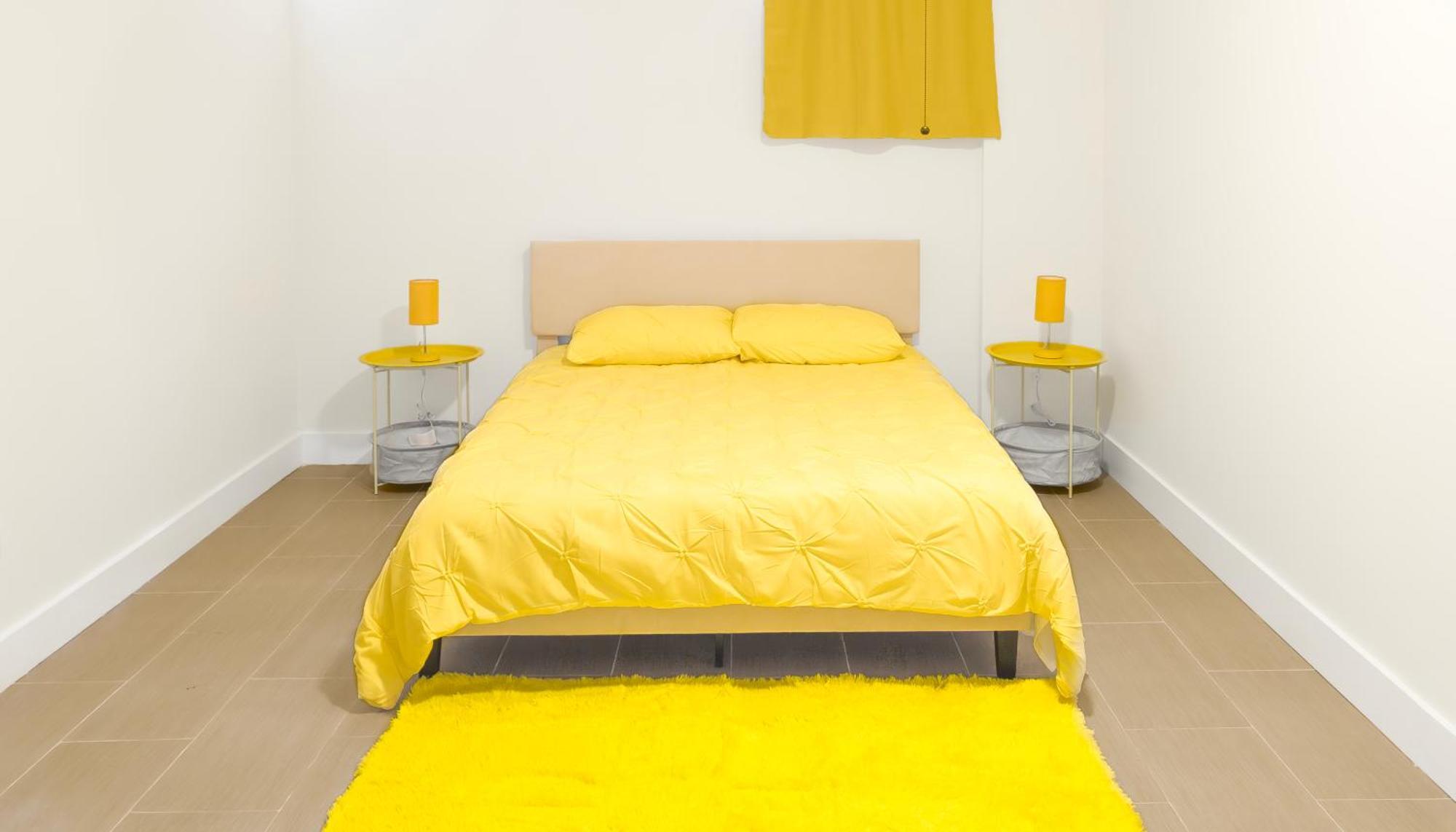 Yellow Sunrise Brighton Beach Retreat Apartment New York Exterior photo